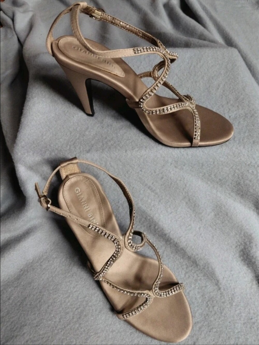 Gianni Bini Strappy Champagne Satin Pumps With Rhinestones Sz 7.5